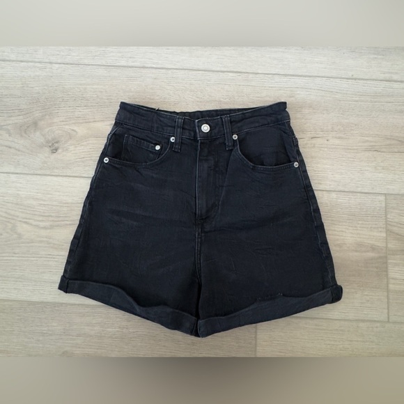H&M Black Jean Shorts High-Waisted Relaxed Fit 🖤 - Picture 1 of 7